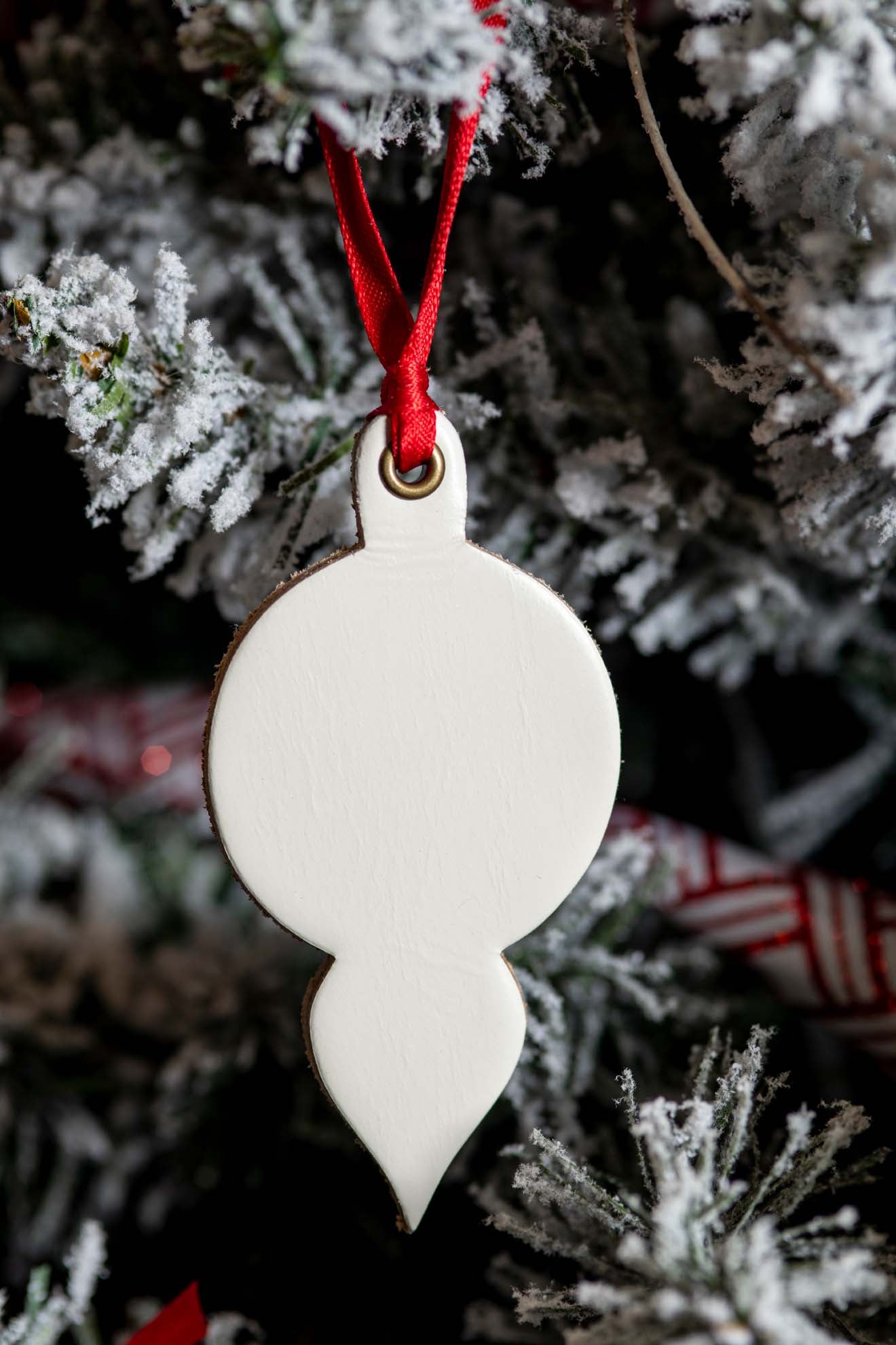 Lamp Shaped Ornament